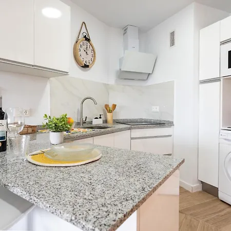 Malagasuite Cozy & Pool Торремолинос